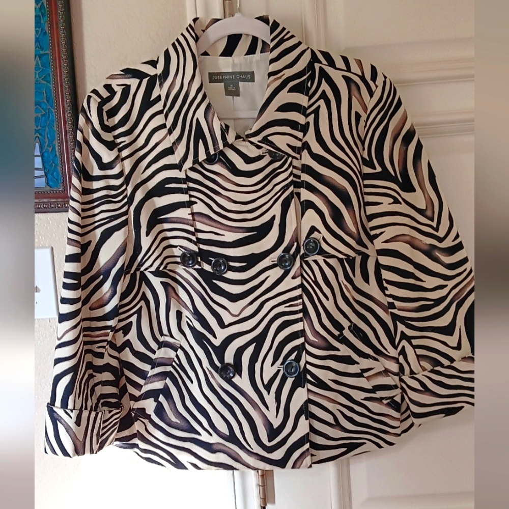 -Josephine Chaus like new swing jacket -- Size 14 -- Versatile year round.